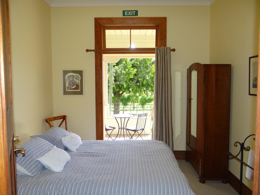 Brettons Retreat Hotel Richmond Room photo